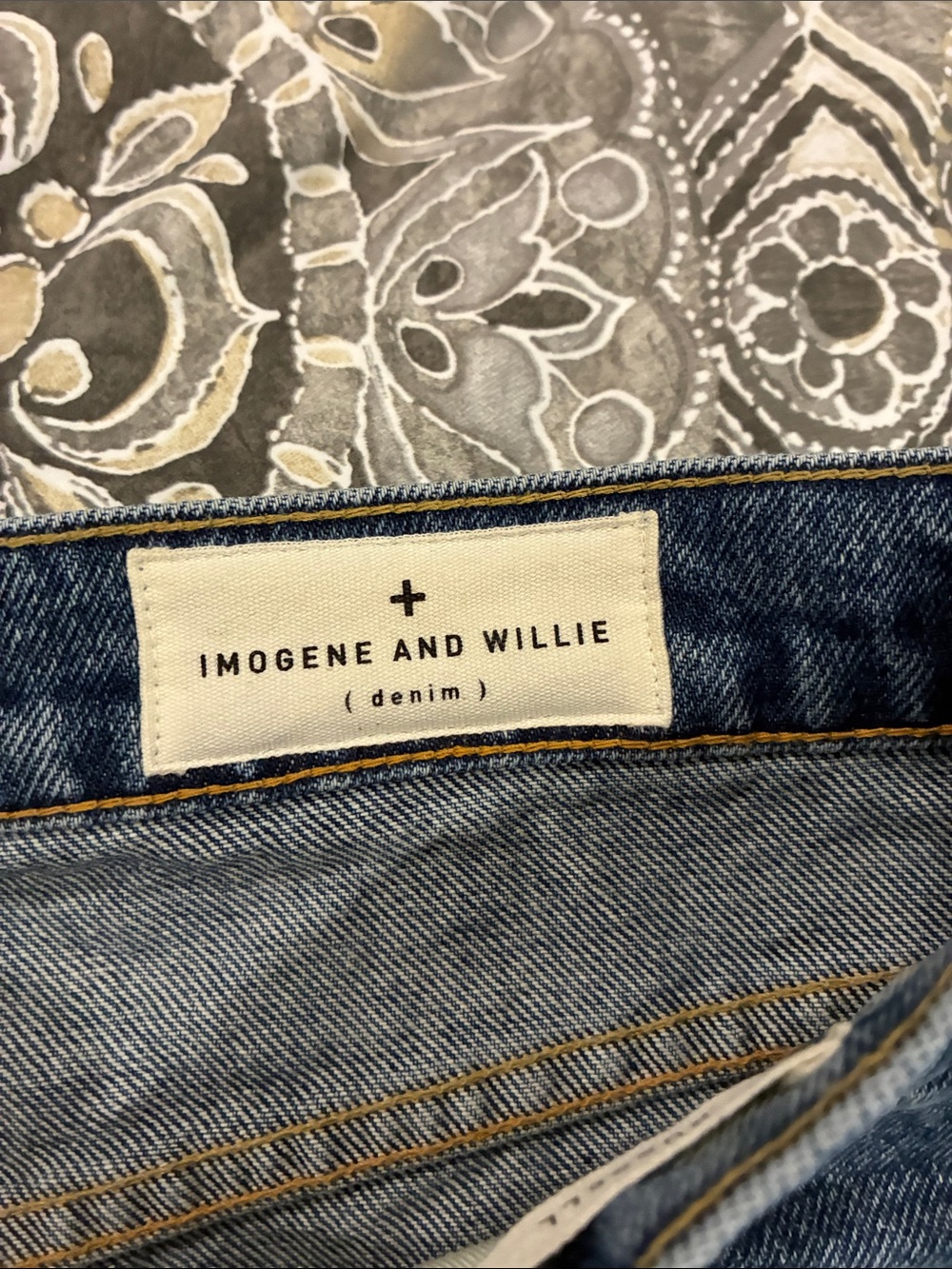 imogene + willie russell jeans in altona wash - Picture 2 of 5